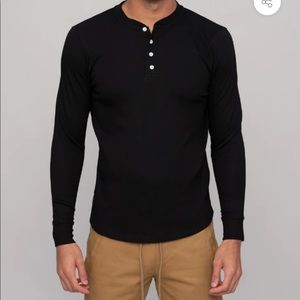 Esntls Henley four button shirt